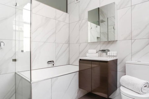 11w Elegance Stylish 3BD Heritage Terrace @TheRocks - Inverell Accommodation 0
