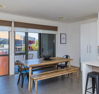 13 Shore Place - Inverell Accommodation