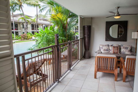 131 Sea Temple Luxury Swimout Apt. - Inverell Accommodation 1