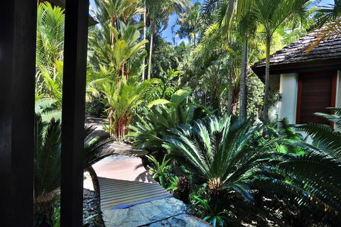 17 Wharf Street - Luxury Holiday Home - Inverell Accommodation 2