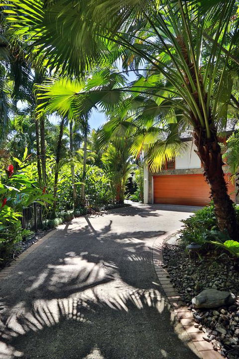 17 Wharf Street - Luxury Holiday Home - Inverell Accommodation 3