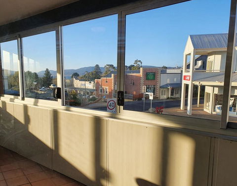 18 Lakeview Plaza - Inverell Accommodation 0