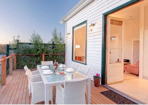1880s Kananook Boutique Historic Luxury Apartment FSC Private Villa Bairnsdale - Inverell Accommodation 0