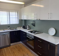 2 Bed Bar Beach Apartment - stroll to beach  cafes supermarket apartment 6 - Inverell Accommodation