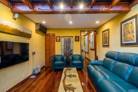 2 Bed Renovated Terrace - Erskinville - Inverell Accommodation 3