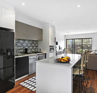 2 Bedroom Townhouse - Family  Corporate Bookings Only - Inverell Accommodation