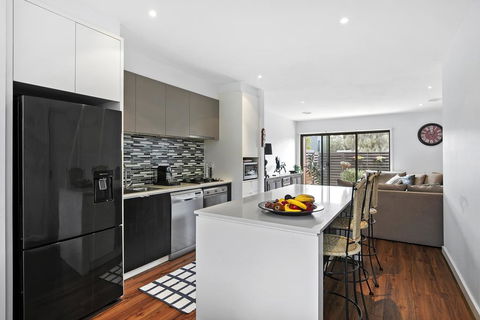 2 Bedroom Townhouse - Family & Corporate Bookings Only - Inverell Accommodation 0
