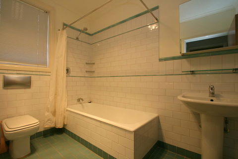 2 Munyang Street, Jindabyne - Inverell Accommodation 2