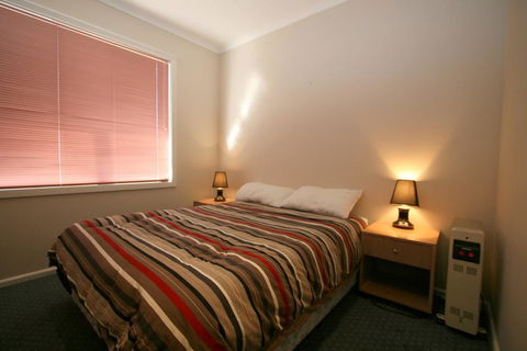 2 Munyang Street, Jindabyne - Inverell Accommodation 3