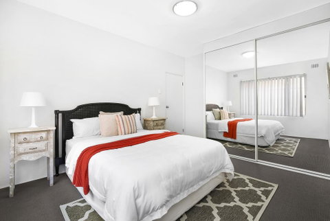 2 South Pacific - Inverell Accommodation 1