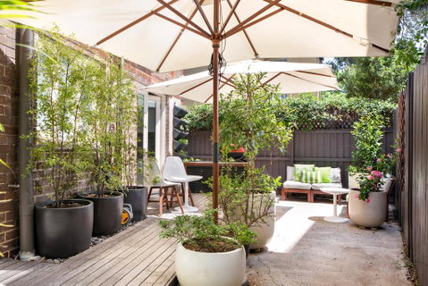 2-Bed Balmain Retreat With Outdoor Patio - Inverell Accommodation 1