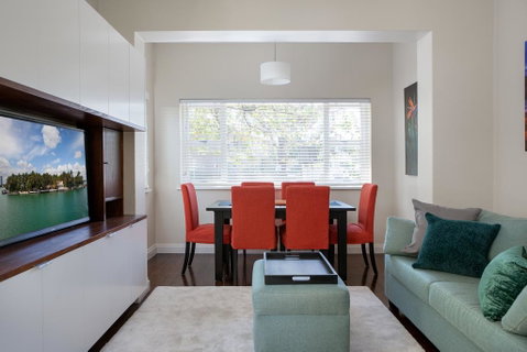 2-Bed Balmain Retreat With Outdoor Patio - Inverell Accommodation 2
