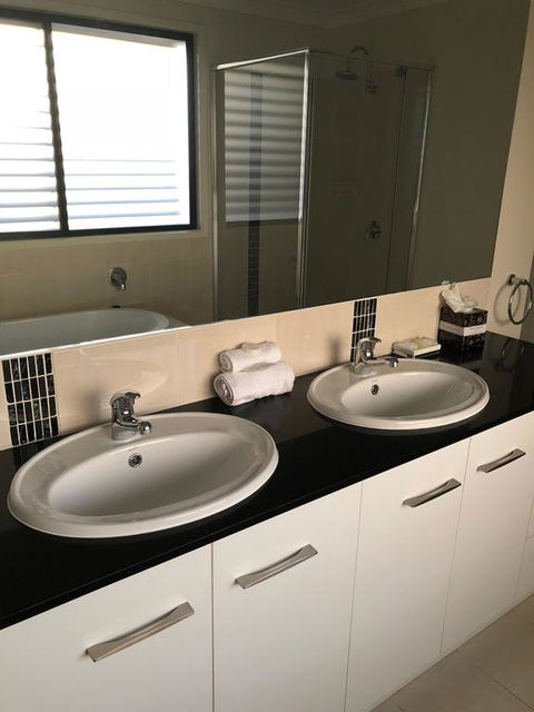 21 On Hursley Motel Apartments - Inverell Accommodation 3