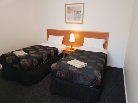 22 Gillies Street Apartments - Inverell Accommodation 2