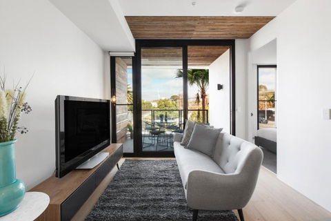 Chic 1-Bed With A Sleek Balcony Near Shops - Inverell Accommodation 0