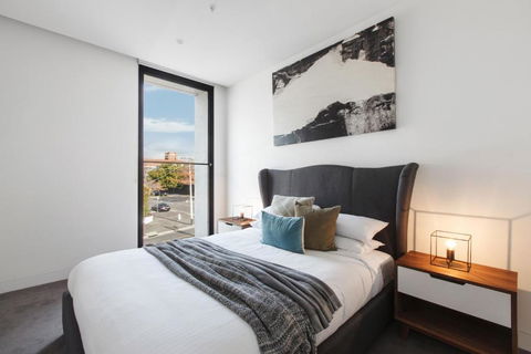 Chic 1-Bed With A Sleek Balcony Near Shops - Inverell Accommodation 1