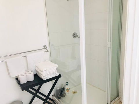D124 Big Stay At Biggs - Inverell Accommodation 4