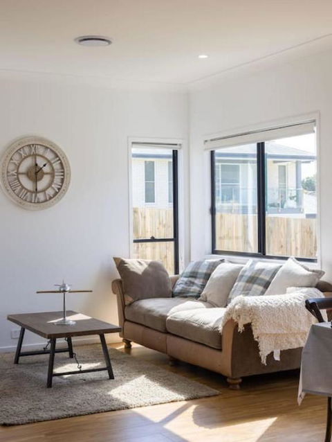 Cute 4BR Family Home In Calamvale - Inverell Accommodation 2