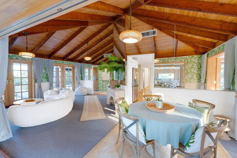 D-Bali Retreat - Inverell Accommodation 2