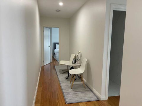 D121 Fabulous Marsh Stay - Inverell Accommodation 4