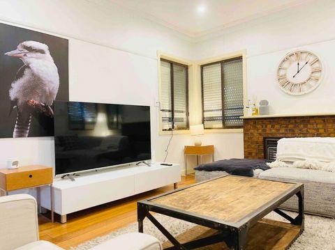 D139 Norfolk Cottage Stay - Inverell Accommodation 0