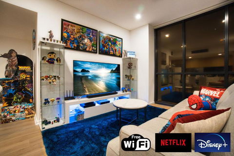 DC Vs Marvel Theme Ft Arcade Machine Pool Gym Sauna BBQ - Inverell Accommodation 1