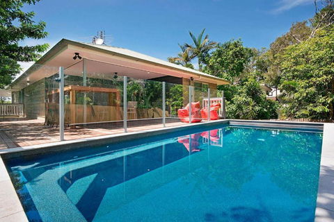 Depper St Beautifully Renovated Beach House - Inverell Accommodation 3