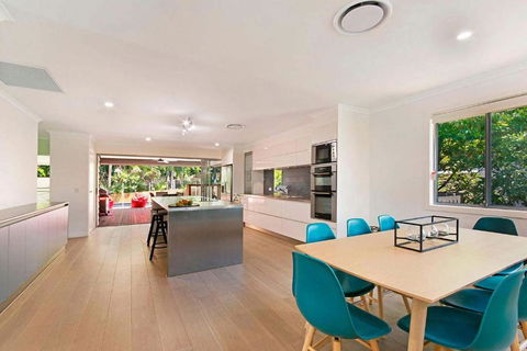 Depper St Beautifully Renovated Beach House - Inverell Accommodation 1