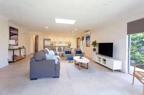 Depper St Charming Beach Side Home In Lovely Location - Inverell Accommodation 2