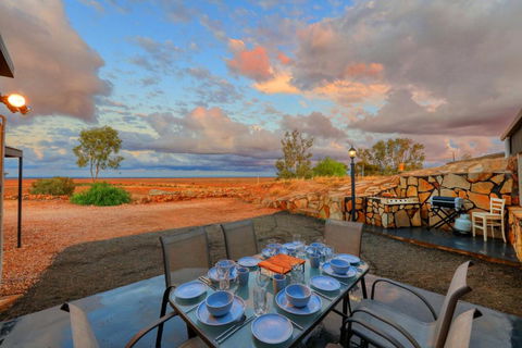 Desert Hideaway - Underground Living - White Cliffs - Inverell Accommodation 0