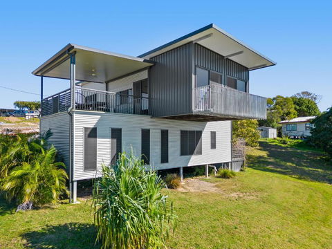 Designer Container Home With Amazing Island Views - Inverell Accommodation 0