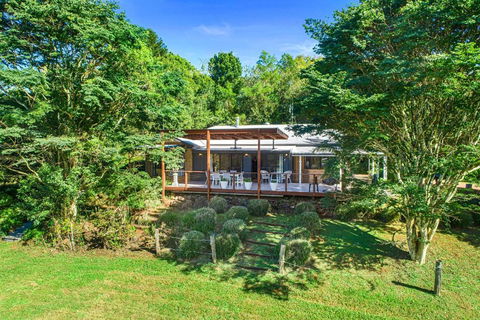 Designer Hinterland Escape With Breathtaking Views - Inverell Accommodation 4