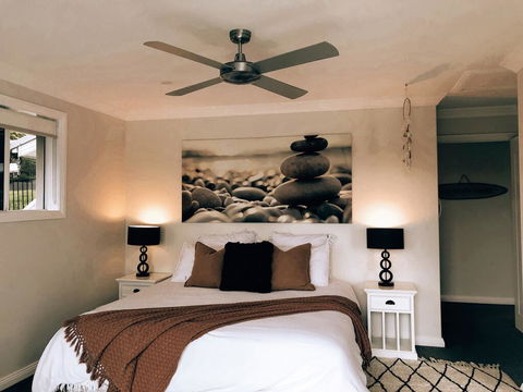 28 Clarence Crescent Villa - Inverell Accommodation 0