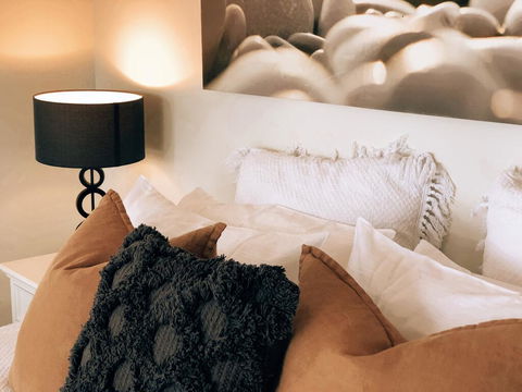 28 Clarence Crescent Villa - Inverell Accommodation 2