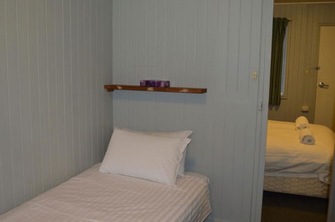 3 Lakeview Plaza - Inverell Accommodation 2