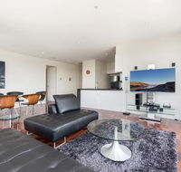 3-Bed Apartment with Parking Near Parks and Dining - Inverell Accommodation