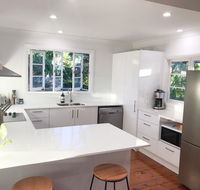4 bedroom house - Walk to Southbank - Inverell Accommodation