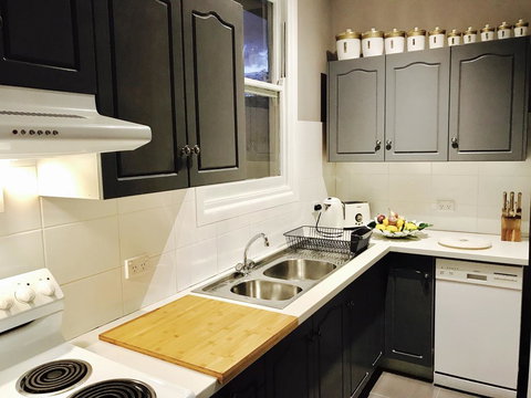 50s Fibro Chateau - Inverell Accommodation 3