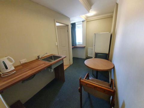 6 Lakeview Plaza - Inverell Accommodation 3