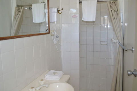 6 Lakeview Plaza - Inverell Accommodation 1