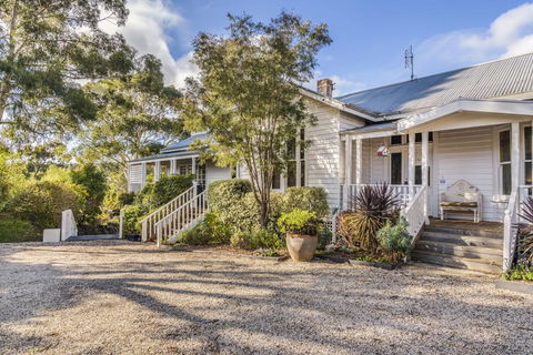 65 Main Guesthouse - Inverell Accommodation 1