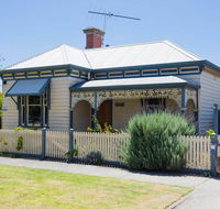 Abaleen House - Inverell Accommodation