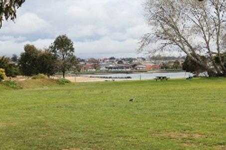 Abel Tasman Cabins Devonport - Inverell Accommodation 0