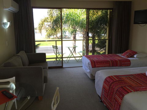 Abel Tasman Waterfront Motel - Inverell Accommodation 3