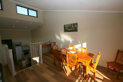 Acacia 5/2 Kirwan Close - Inverell Accommodation 1