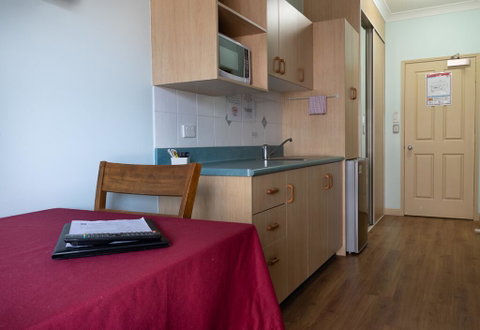 Accommodation On Denham - Inverell Accommodation 2