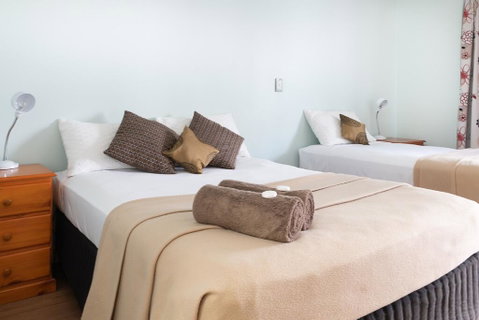 Accommodation On Denham - Inverell Accommodation 3