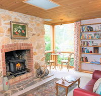Adelaide Hills 'Camellia Cottage' - WiFi - Inverell Accommodation