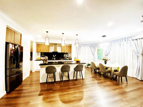 DnF House In Williams Landing - Inverell Accommodation 3