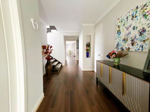 DnF House In Williams Landing - Inverell Accommodation 2